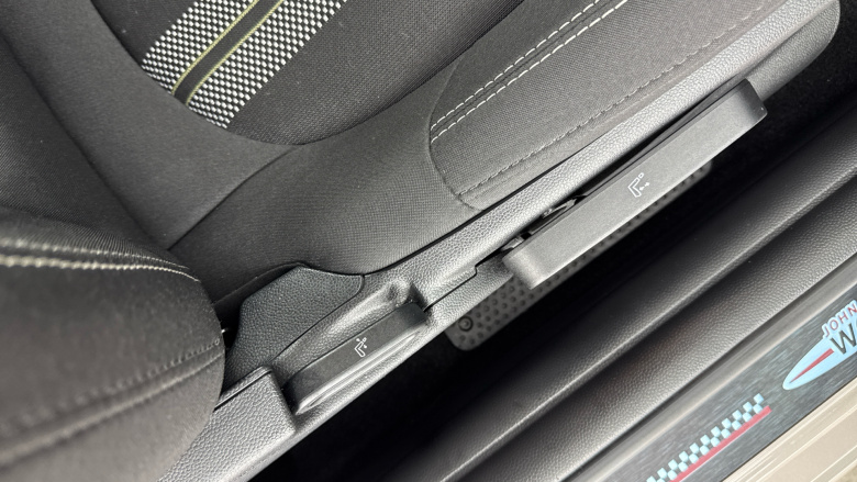 MINI Hatchback 1.5 Cooper Sport 3dr Auto Petrol Hatchback